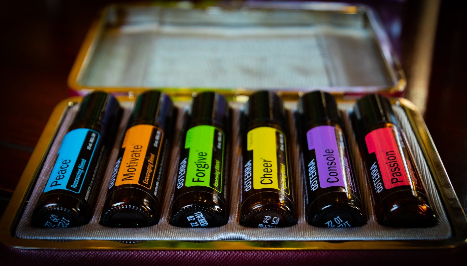 assorted color bottle